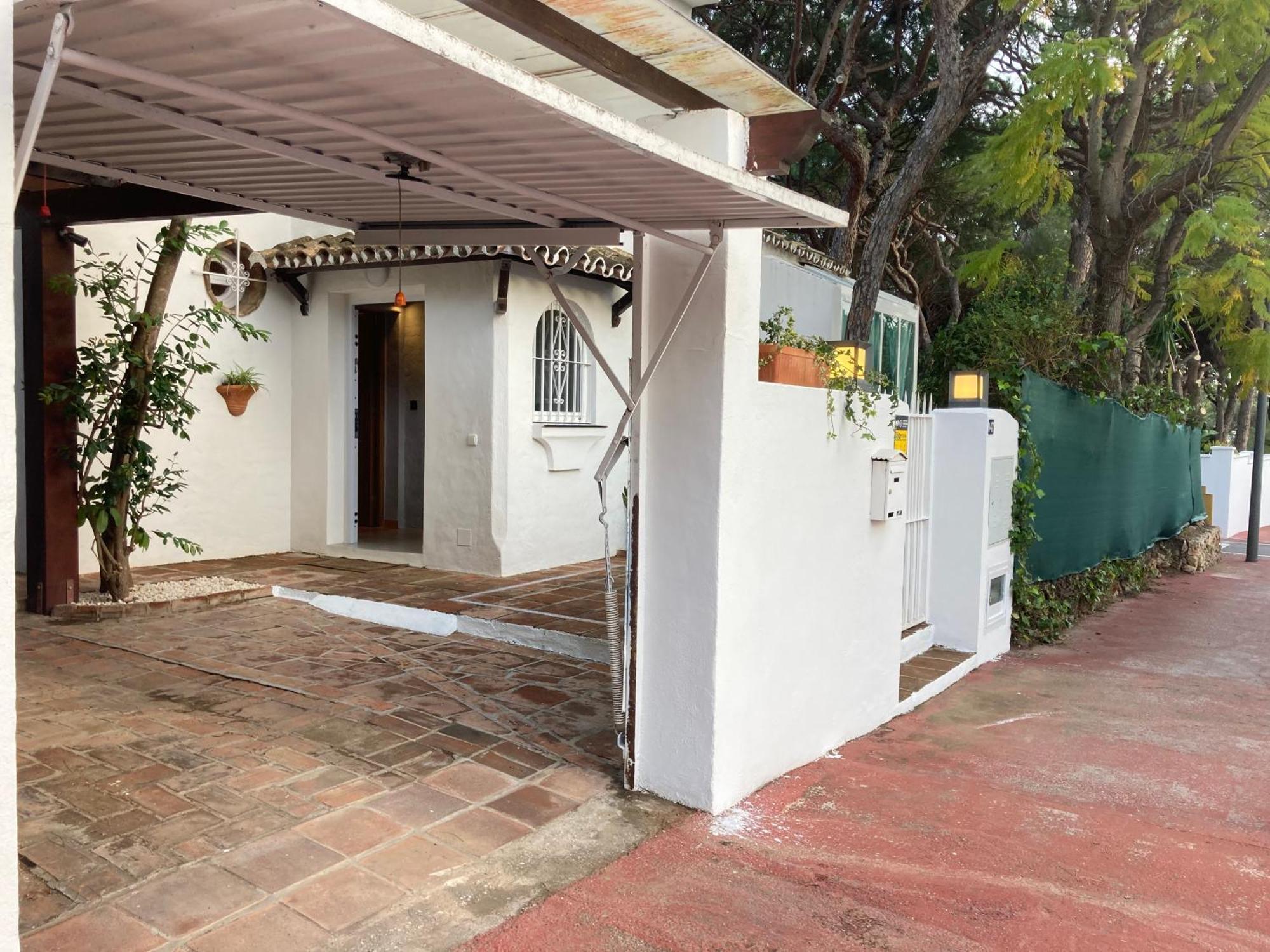 Marbella White Home, Calahonda, By Sol Maestranza Ситио-де-Калаонда Экстерьер фото